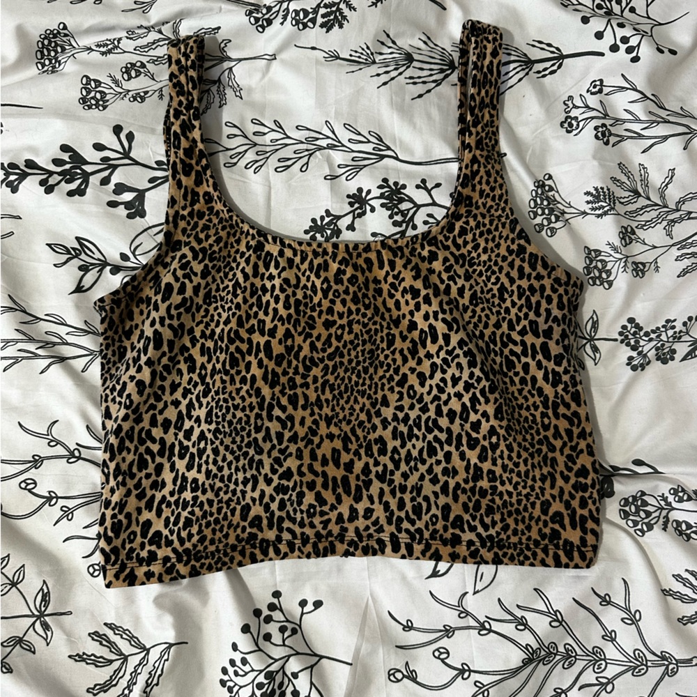 Leopard print crop top
